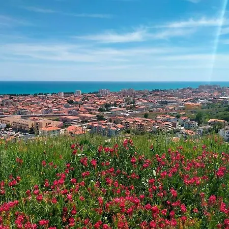 Casa Vacanza Con Giardino Holiday home *